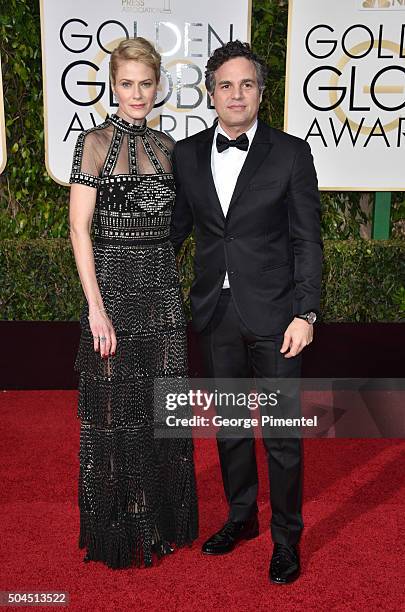 Actor Mark Ruffalo and Sunrise Coigney attend the 73rd Annual Golden Globe Awards held at The Beverly Hilton Hotel on January 10, 2016 in Beverly...