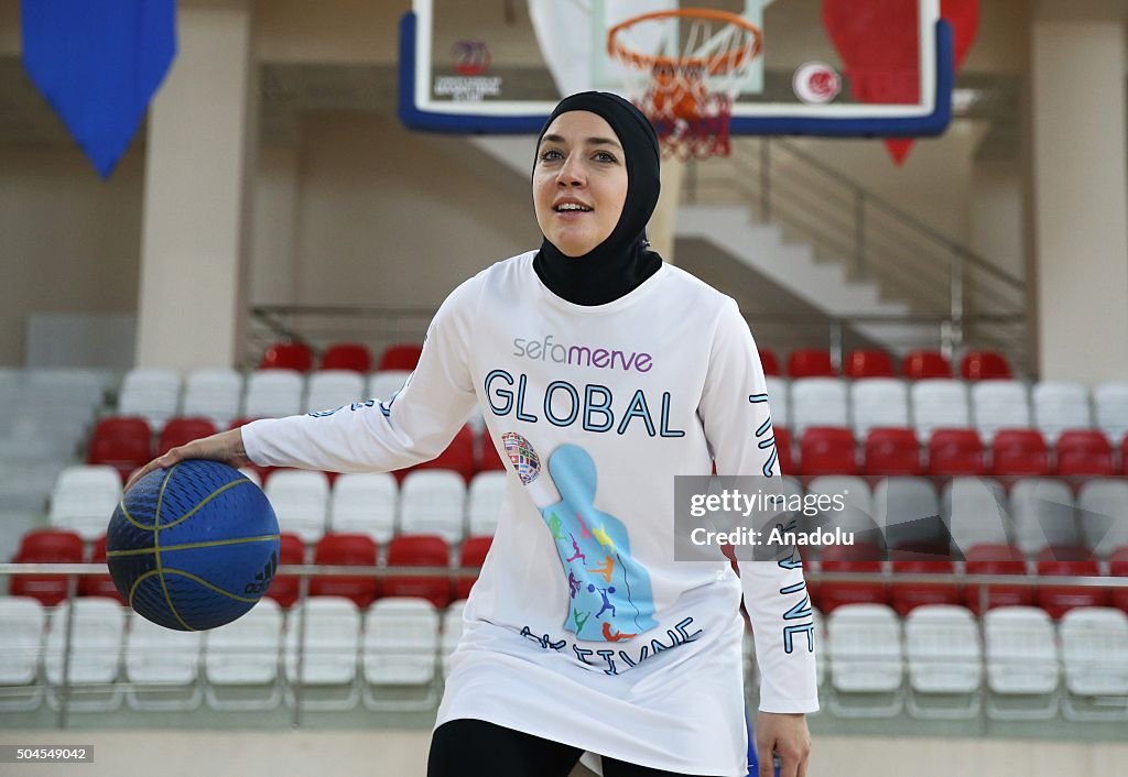 Indira Kaljo receives approval from FIBA to wear her headscarf 