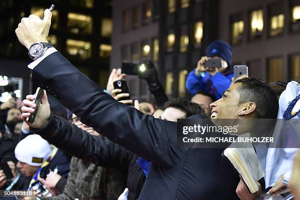 166 Ronaldo Selfie Stock Photos High Res Pictures And Images Getty 166-ronaldo-selfie-stock-photos-high-res-pictures-and-images-getty