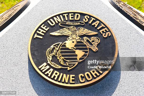 war memorial plaque united states marine corps - united states marine corps stockfoto's en -beelden