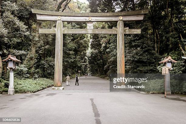 japanese torii gate at meiji jingu shrine - tokyo - torii gate stock pictures, royalty-free photos & images