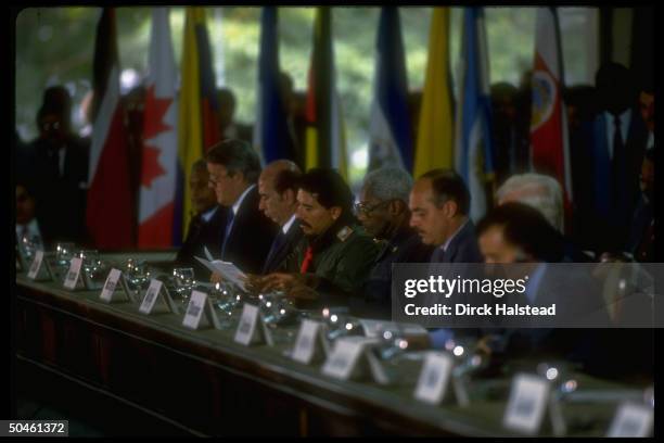 Hemisphere ldrs. Summit, fr. R-Argentina's Menem, Mexico's Salinas, unident., Nicaragua's Ortega, Venezuela's Perez & Canada's Mulroney.