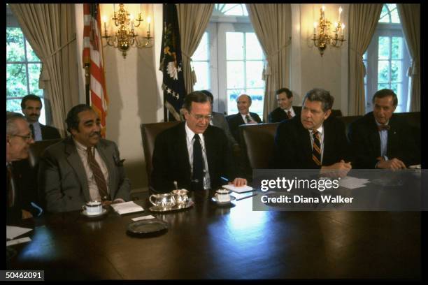 Pres. Bush during mtg. In Cabinet Rm., prob. Re war on drugs, w. Fr. R: Reps. Broomfield, Rangel & Drug Czar Bennett.