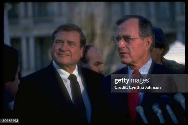 Dan Rostenkowski House 105 Daniel Rostenkowski Photos & High Res Pictures - Getty Images