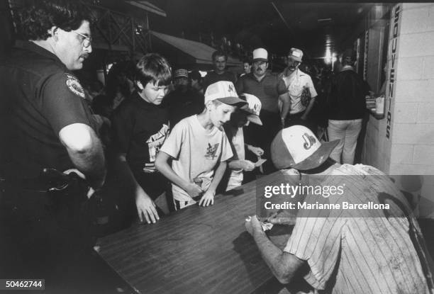 Max Patkin 34 Clown Prince Of Baseball Stock Photos, High-Res Pictures, and Images ...