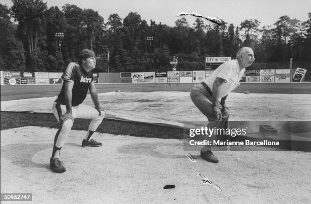 Max Patkin Clown Prince Of Baseball Photos and Premium High Res Pictures - Getty ...