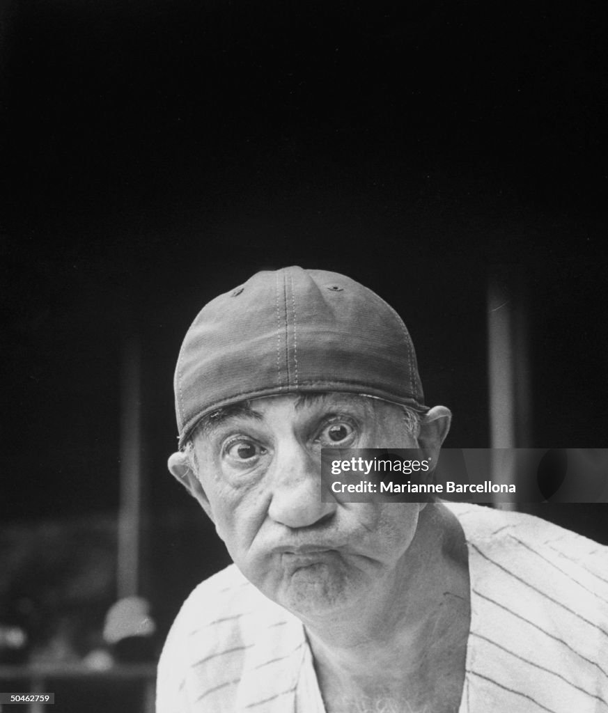 Max Patkin Clown prince of baseball Max Patkin w. baseball hat on backward... News ...
