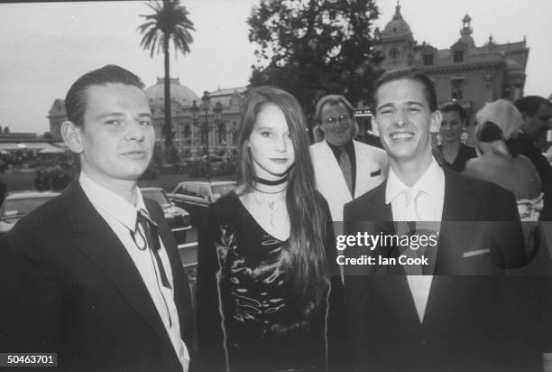 Beatles drummer Ringo Starr's children : future Who/Oasis drummer Zak Starkey, 23; Lee Starkey, 18; Jason Starkey pose outside during their mother...