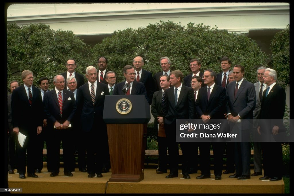 Thomas S. Foley;Richard A. Gephardt;George H. W. Bush;J. Danforth Quayle;Robert H. Michel;George J. Mitchell;Robert C. Byrd;Robert J. Dole