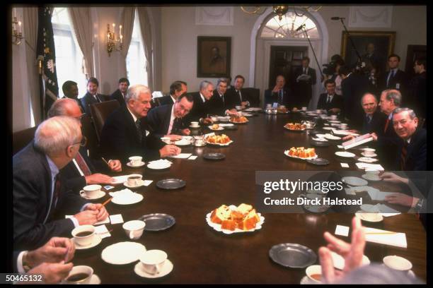 Pres. Bush at Cabinet Rm. Breakfast mtg. W. Aides & Hill ldrs. Baker, Scowcroft Cohen, Helms, Boren, Warner, Pell, Dole, Foley, Michel & Aspin.