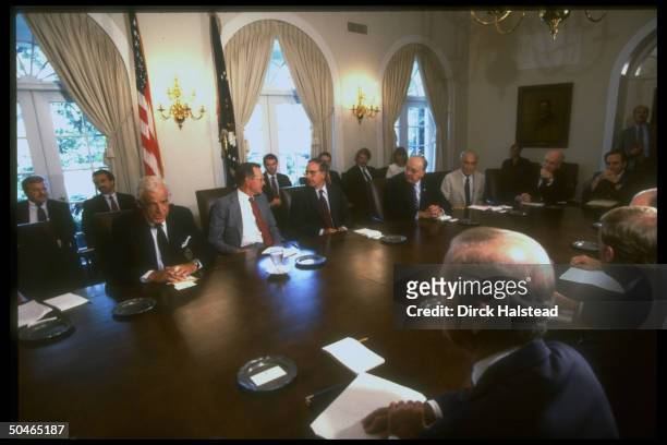 Pres. Bush holding WH Cabinet Rm. Mtg. W. Aides & Hill ldrs. Foley, Mitchell, Helms, Pell, Leahy, Darman, Quayle & Baker, re gulf crisis.