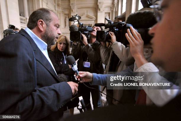 The lawyer Eric Dupond-Moretti talks to the press at the Paris courthouse on April 29, 2009 prior to the opening of the trial of Youssouf Fofana....