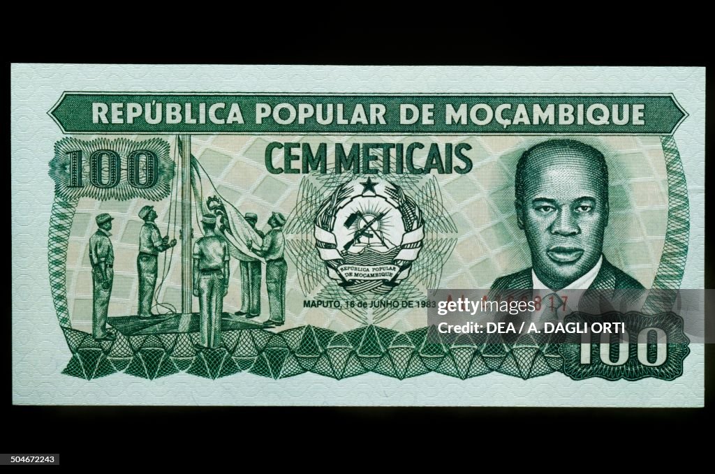 100 meticais banknote...