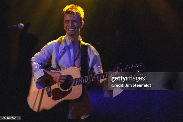 David Bowie performs during the Earthling Tour at the Hollywood Athletic Club in Los Angeles, California on September 10, 1997.