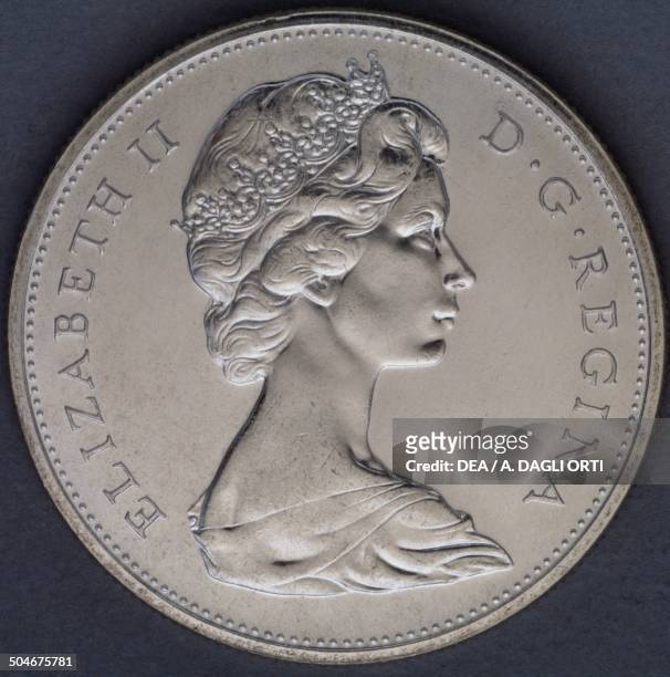 Dollar coin obverse, queen Elizabeth II . Canada, 20th century.
