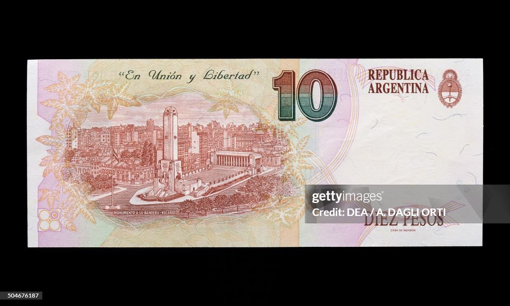 10 pesos banknote...