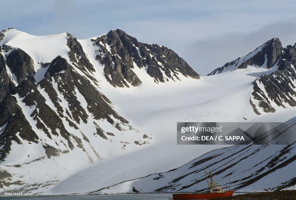 Magdalenefjord...