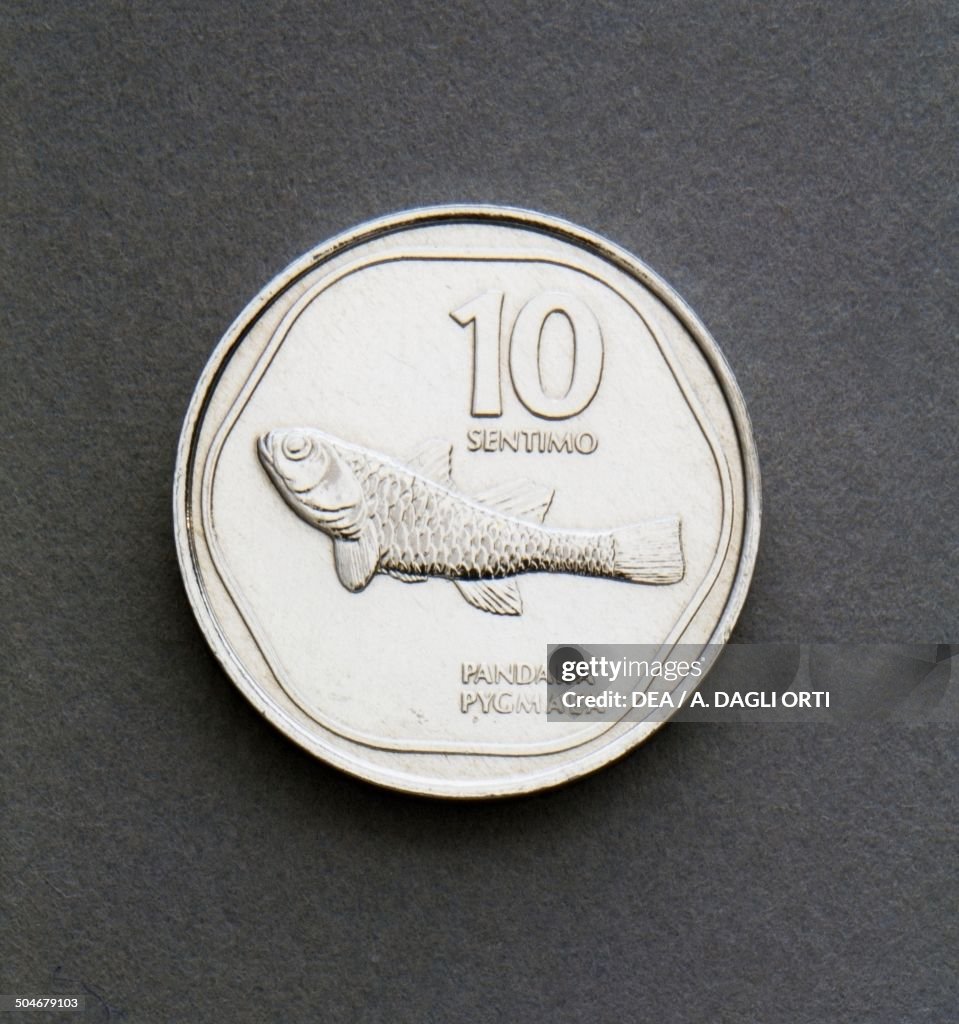 10 sentimo coin...