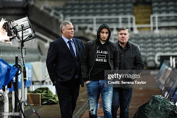 Newcastle's second January signing Jonjo Shelvey arrives at St.James' Park on January 12 in Newcastle upon Tyne, England.