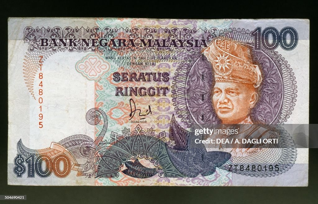 100 ringgit banknote...