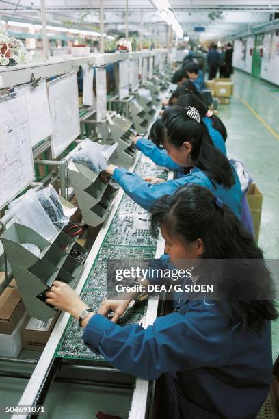 Taiwan Factory Photos and Premium High Res Pictures - Getty Images