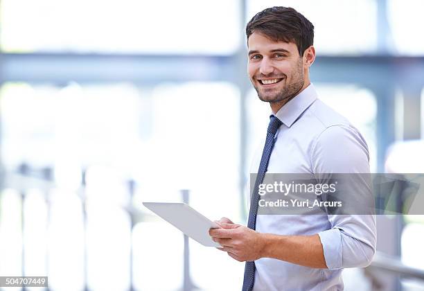 este comprimido supera mis expectativas - shirt fotografías e imágenes de stock