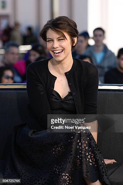 Lauren Cohan visits "Extra" at Universal Studios Hollywood on January 12, 2016 in Universal City, California.