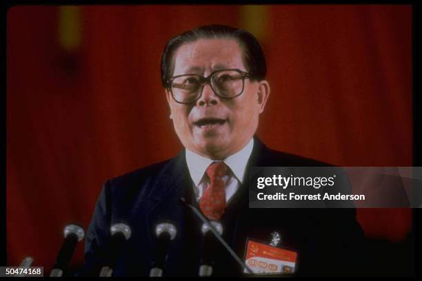 Communist Party gen. Secy. Jiang Zemin attending party conf.