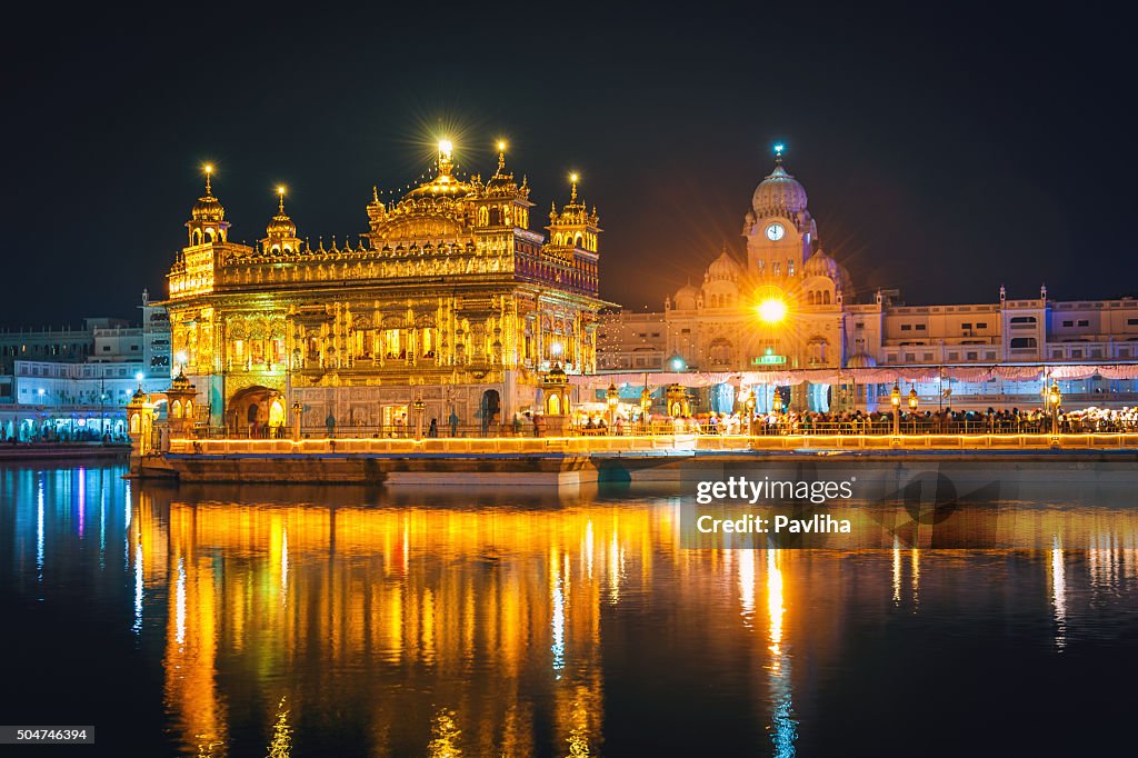 Awsome Sikh Golden Temple At Night Amritsar India High-Res Stock Photo -  Getty Images