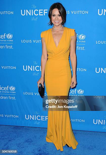 Brooke Burke-Charvet arrives at the 6th Biennial UNICEF Ball at the Beverly Wilshire Four Seasons Hotel on January 12, 2016 in Beverly Hills,...