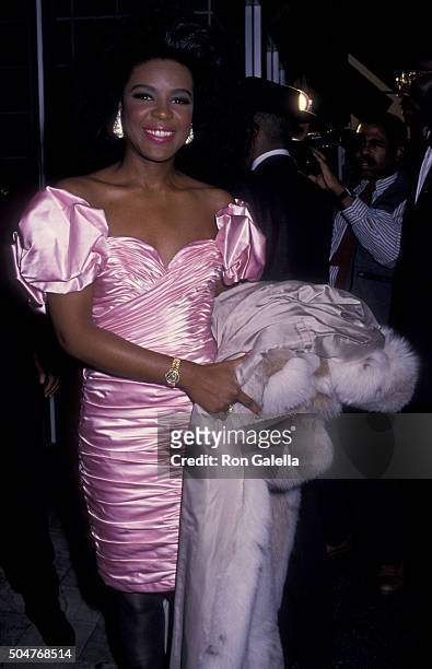 Angela Winbush attends 21st Annual NAACP Image Awards on December 10, 1988 at the Shrine Auditorium in Los Angeles, California.