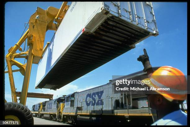 Csx Container Train 443 fotos e imágenes de alta resolución de Csx Railroad - Getty Images