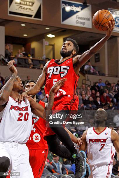 Scott Suggs of the Toronto Raptors 905 drives to the basket against the Sioux Falls Skyforce at the Sanford Pentagon on January 12, 2016 in Sioux...