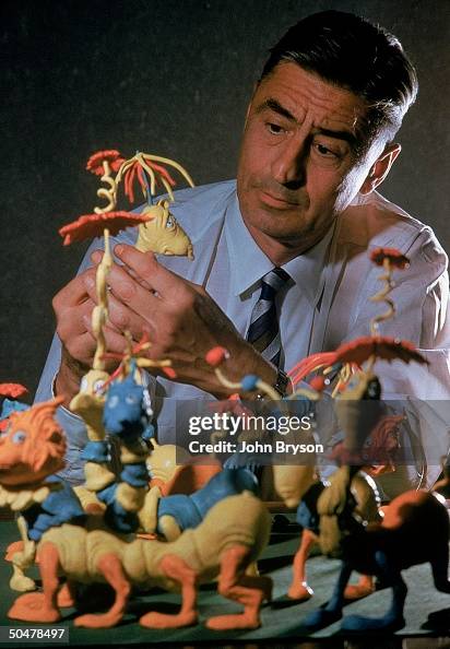 Geisel Inception Author/illustrator Theodor Seuss Geisel posing w. models of... News ...