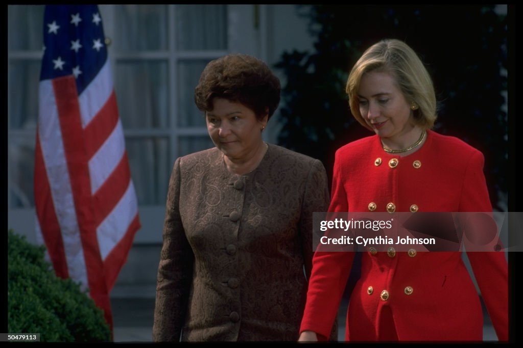 Hillary Clinton And Naina Yeltsin