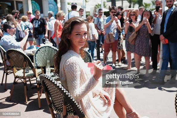 Russian actress Paulina Andreeva, wearing BVLGARI, poses to a... News ...