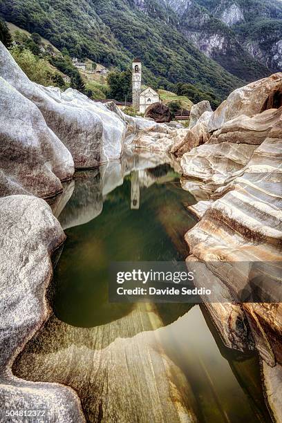 church of lavertezzo - tessin stockfoto's en -beelden