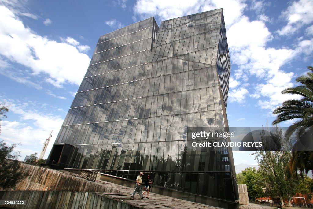 CHILE-ARCHITECTURE-PRITZKER-ARAVENA