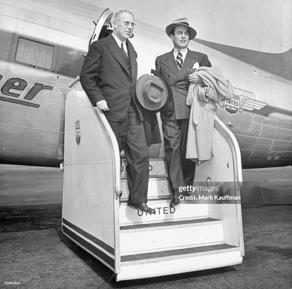 Earl Warren;Leo Carrillo