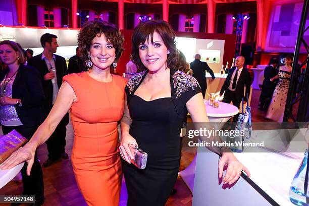 Isabel Varell and Birgit Schrowage attend the German Television Award at Rheinterrasse on January 13, 2016 in Duesseldorf, Germany.