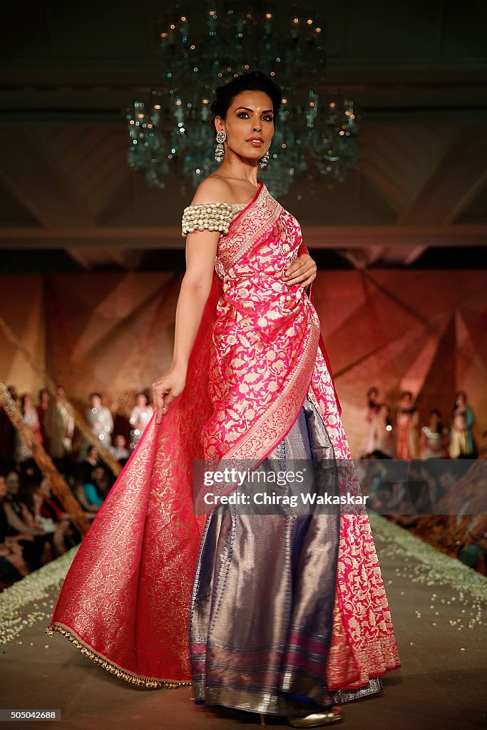 Regal Threads Fashion Show By Manish Malhotra