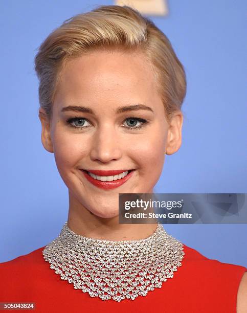 Jennifer Lawrence poses at the 73rd Annual Golden Globe Awardsat The Beverly Hilton Hotel on January 10, 2016 in Beverly Hills, California.