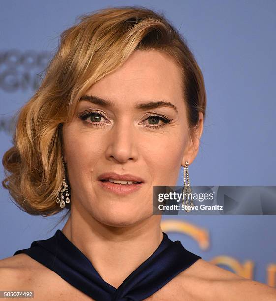 Kate Winslet poses at the 73rd Annual Golden Globe Awardsat The Beverly Hilton Hotel on January 10, 2016 in Beverly Hills, California.