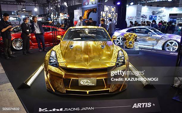 Jewish Racing Gold 112 Gold Car Paint Stock Photos, High-Res Pictures, and Images - Getty ...