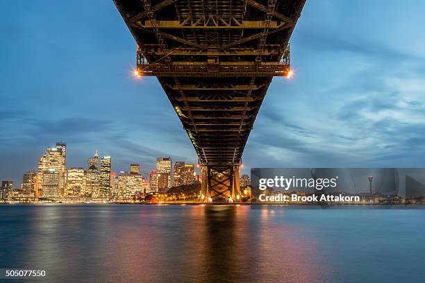 harbour bridge. - sydney harbour bridge night imagens e fotografias de stock