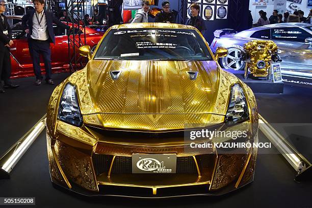 Jewish Racing Gold Gold Car Paint Photos and Premium High Res Pictures - Getty Images