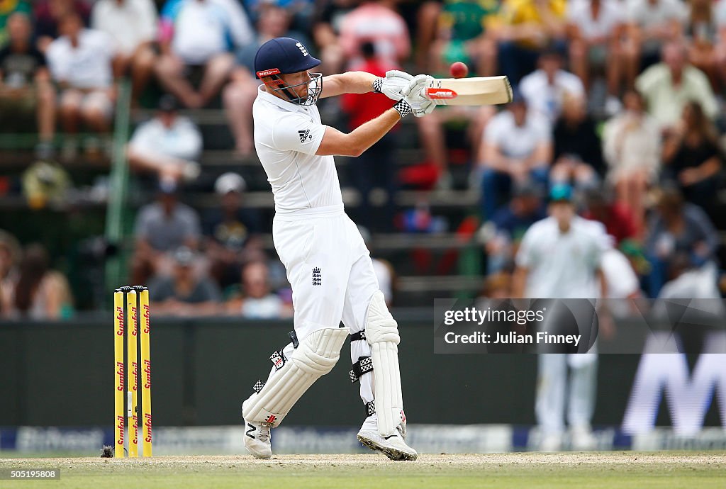 South Africa v England - Third Test: Day Three