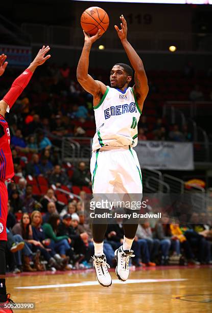 Lazeric Jones of the Iowa Energy shoots the ball against the Grand Rapids Drive in an NBA D-League game on January 15, 2016 at the Wells Fargo Arena...