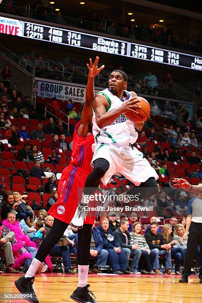 Lazeric Jones of the Iowa Energy drives to the basket against the Grand Rapids Drive in an NBA D-League game on January 15, 2016 at the Wells Fargo...