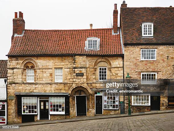 'jews house', on 'steep hill', lincoln. - lincoln lincolnshire stock pictures, royalty-free photos & images